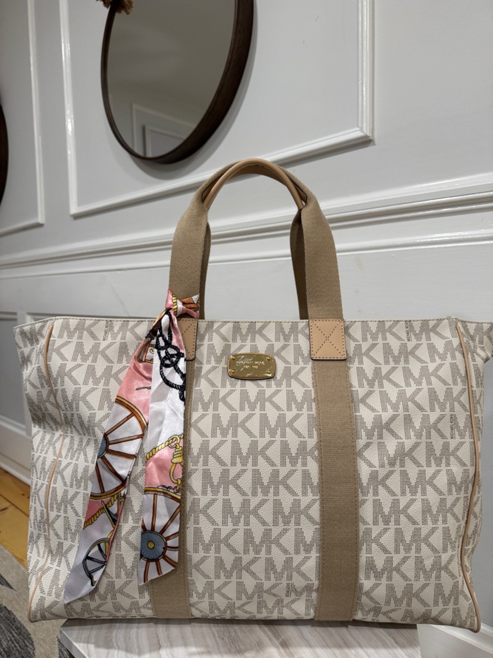 Michael Kors Bag Oversized Jet Set Signature Travel Weekender Work Laptop Tote - Picture 4 of 17